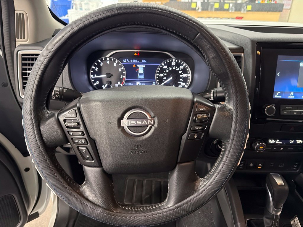Used 2022 Nissan Frontier SV AWD/4WD image 5