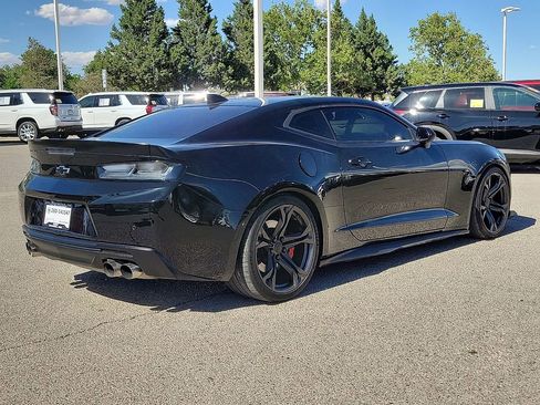 Used 2018 Chevrolet Camaro SS RWD image 11