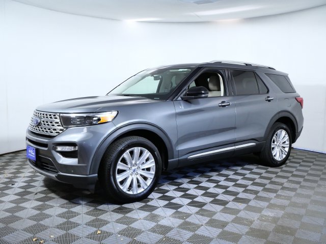 Used 2024 Ford Explorer Limited w/ Equipment Group 301A AWD/4WD image 2