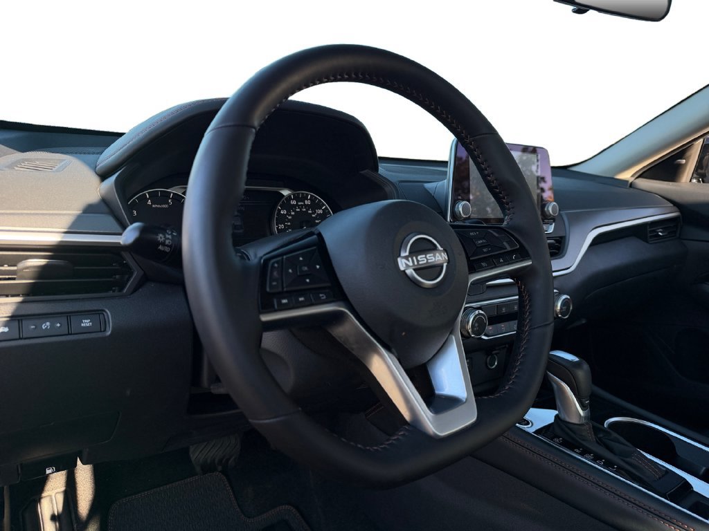 Used 2025 Nissan Altima 2.5 SR AWD/4WD image 34