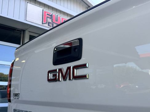 Used 2019 GMC Sierra 3500 Denali w/ Duramax Plus Package AWD/4WD image 9