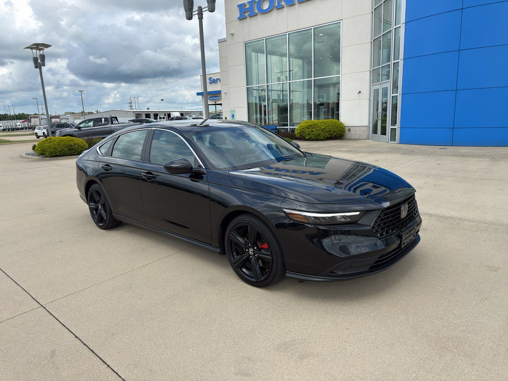 Used 2023 Honda Accord Sport image 3