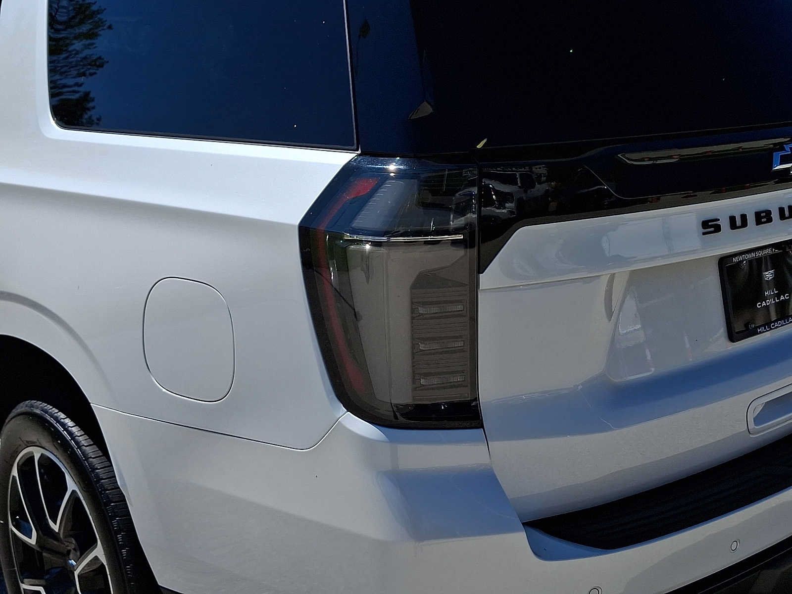 Used 2025 Chevrolet Suburban RST AWD/4WD image 12