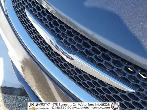 Used 2020 Chrysler Pacifica Limited image 31