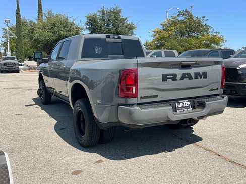 New 2026 RAM 3500 Laramie AWD/4WD image 4