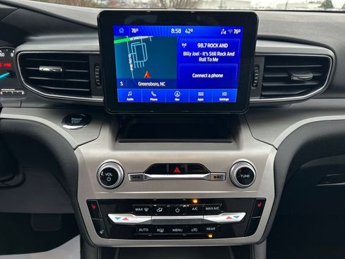 Used 2022 Ford Explorer XLT w/ Equipment Group 202A image 27