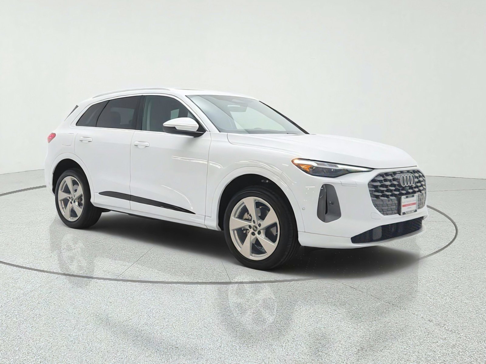 Used 2025 Audi Q5 Premium Plus AWD/4WD image 3