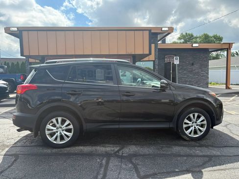 Used 2015 Toyota RAV4 Limited AWD/4WD image 4
