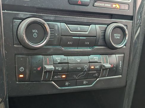 Used 2017 Ford Explorer XLT w/ Equipment Group 202A image 14