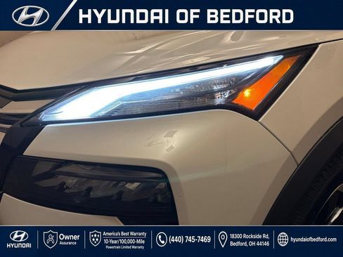 Used 2024 Nissan Rogue SV AWD/4WD image 12