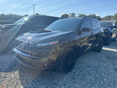Used 2015 Jeep Cherokee Limited w/ Technology Group FWD image 1