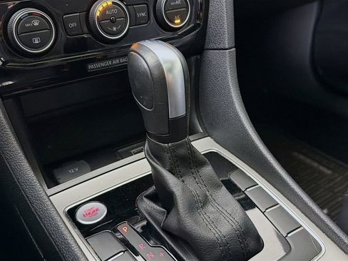 Used 2022 Volkswagen Passat 2.0T R-Line image 21