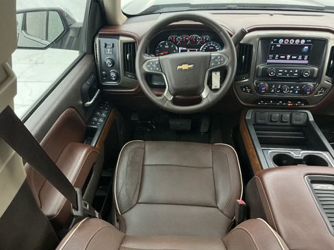 Used 2016 Chevrolet Silverado 1500 High Country AWD/4WD image 33