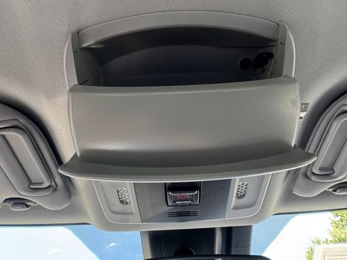 Used 2019 Toyota Camry LE FWD image 20