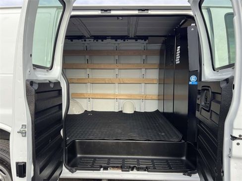 Certified 2024 GMC Savana 2500 Work Van w/ Driver Convenience Package image 9