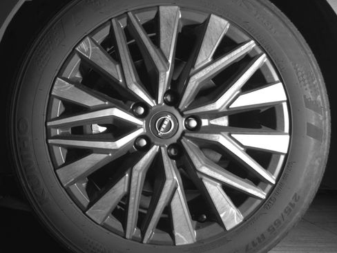 Used 2025 Nissan Altima 2.5 SV image 12