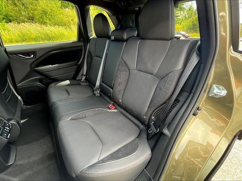 New 2025 Subaru Forester Touring image 10