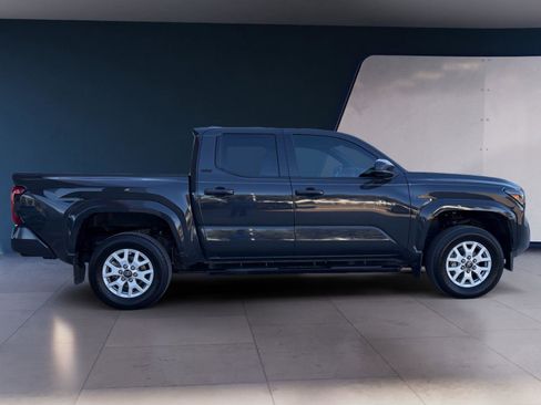 Used 2024 Toyota Tacoma SR5 image 6