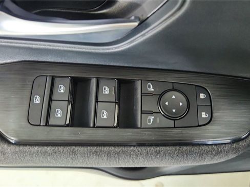 New 2026 Nissan Kicks SV w/ Illumination Package image 16