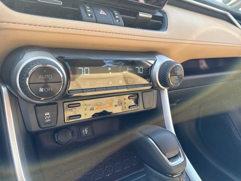 Used 2025 Toyota RAV4 Limited image 14