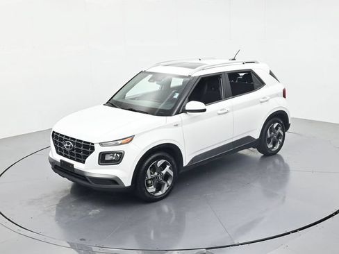 Used 2024 Hyundai Venue SEL FWD image 43