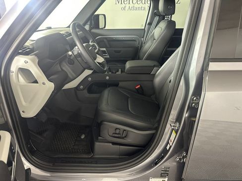 Used 2023 Land Rover Range Rover SE AWD/4WD image 3