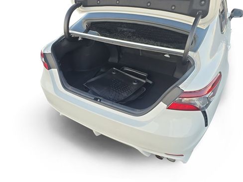 Used 2022 Toyota Camry SE image 20