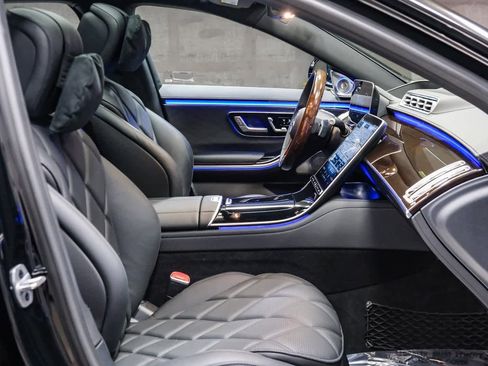 Certified 2024 Mercedes-Benz Maybach S 580 4MATIC image 15