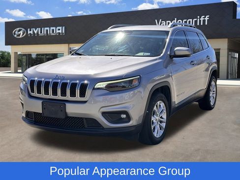Used 2019 Jeep Cherokee Latitude w/ Popular Appearance Group image 3