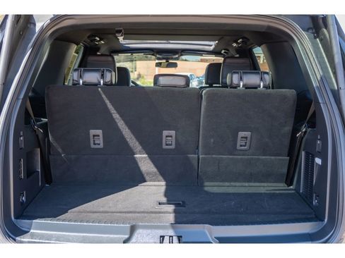Used 2024 Ford Expedition Limited image 16