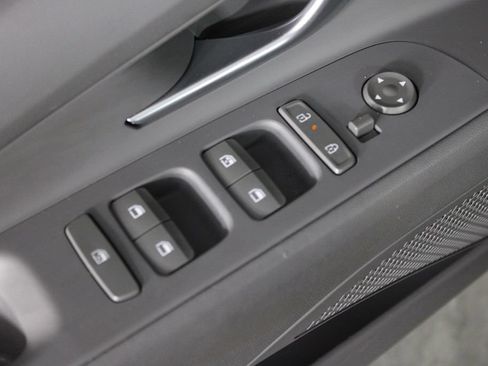 Certified 2024 Hyundai Elantra SEL FWD image 23