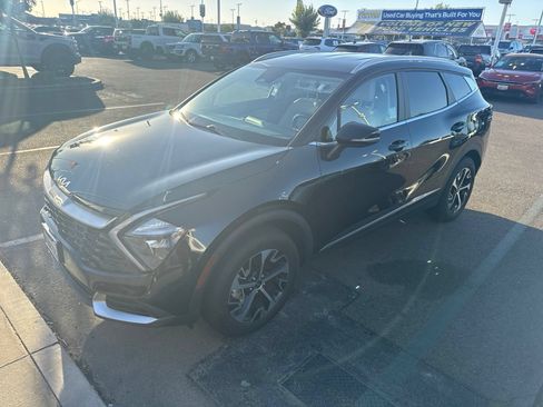Used 2023 Kia Sportage EX AWD/4WD image 1