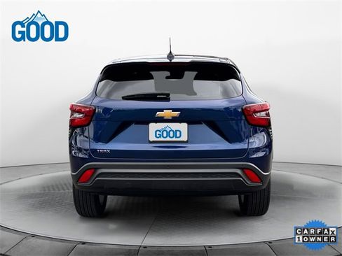 Used 2024 Chevrolet Trax LS w/ LS Convenience Package image 4
