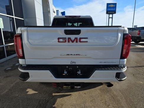 Used 2023 GMC Sierra 2500 Denali w/ Denali Ultimate Package image 9