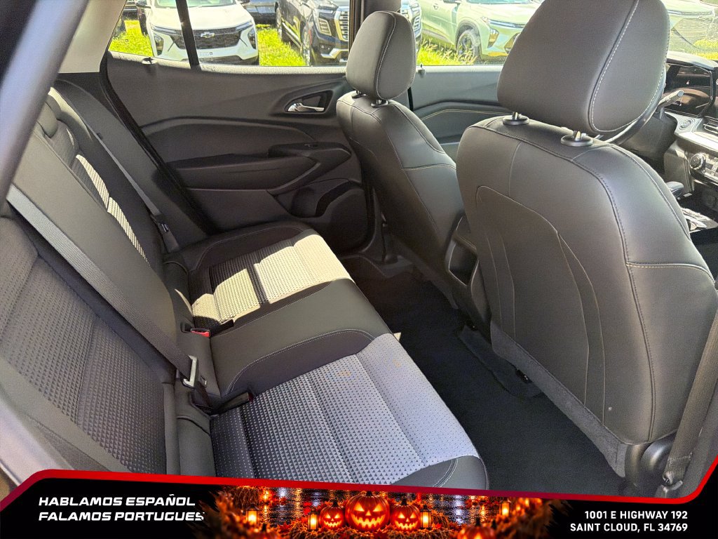 Used 2025 Chevrolet Trax LT w/ Driver Confidence Package FWD image 25