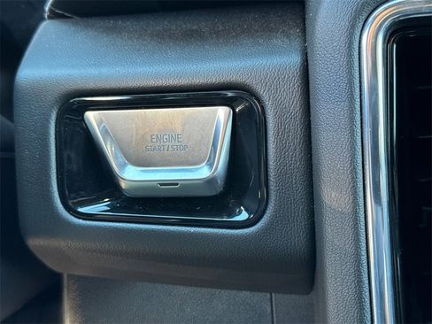 Used 2025 GMC Yukon Denali image 23