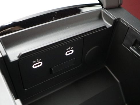 New 2026 MAZDA MAZDA3 Carbon image 33