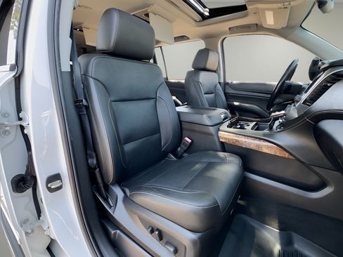 Used 2018 Chevrolet Suburban Premier AWD/4WD image 26