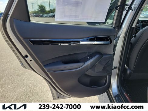 New 2026 Kia Seltos S FWD image 13