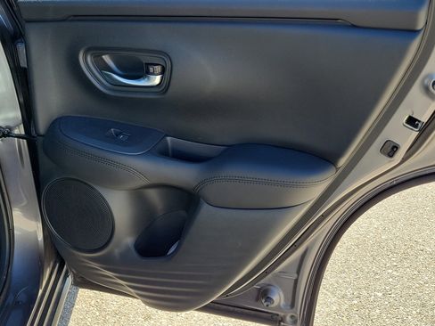 Certified 2025 Honda HR-V LX image 30