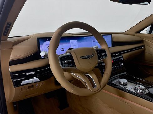 Certified 2025 Genesis G80 2.5T image 9