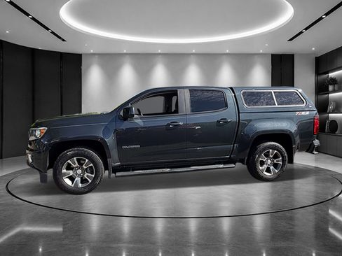Used 2018 Chevrolet Colorado Z71 AWD/4WD image 3