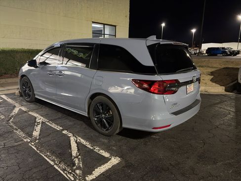 Used 2023 Honda Odyssey Sport image 3