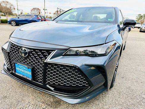 Used 2019 Toyota Avalon XSE w/ All Weather Liner Package image 11