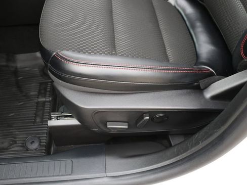 Used 2024 Ford Escape ST-Line w/ Tech Pack #1 FWD image 19