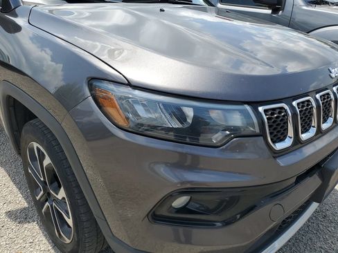 Used 2023 Jeep Compass Limited AWD/4WD image 2