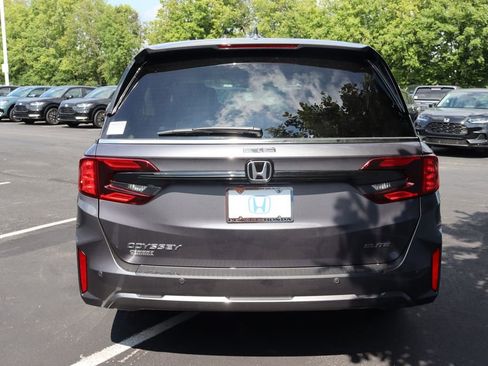 Used 2026 Honda Odyssey Elite image 4