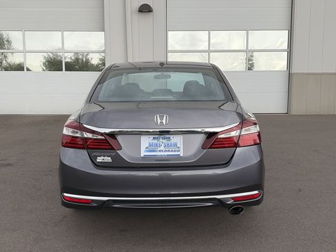 Used 2017 Honda Accord EX image 6