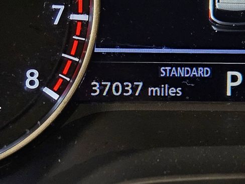 Used 2023 Nissan Pathfinder S FWD image 29