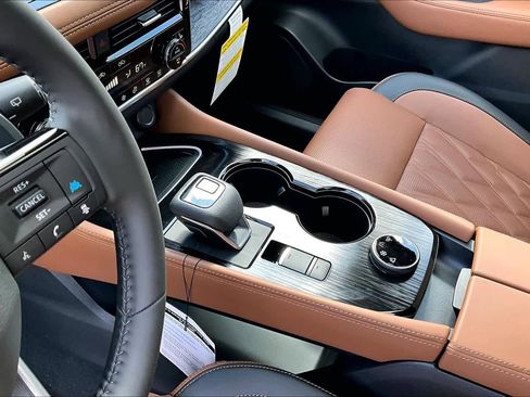 New 2026 Nissan Rogue Platinum w/ Platinum Premium Package image 11